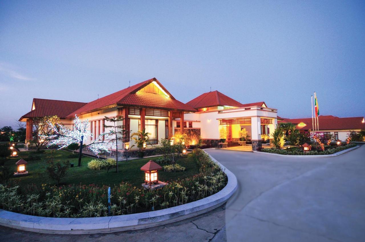 โรงแรมเมียะ ตอ วิน Naypyidaw ภายนอก รูปภาพ